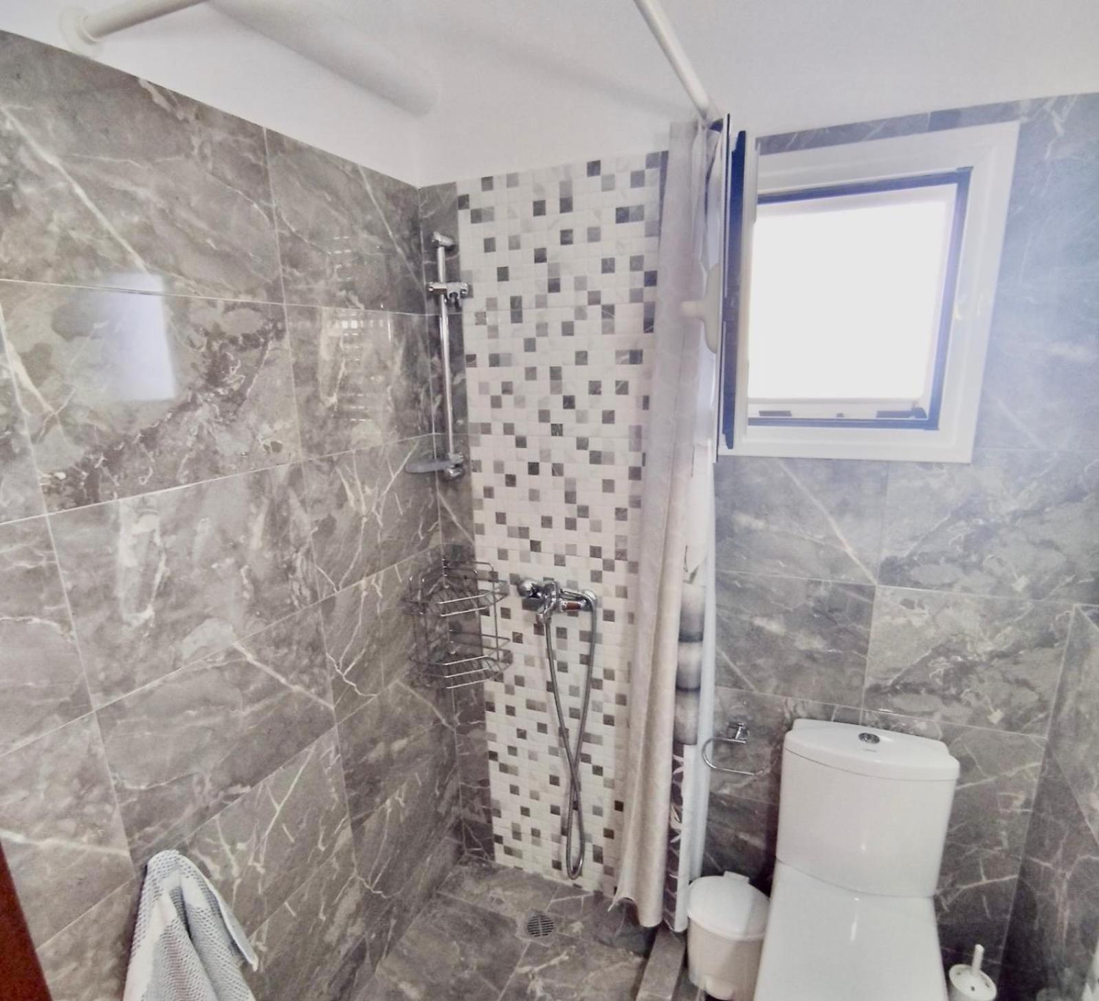 Dagos Rooms Dhermi Bagian luar foto
