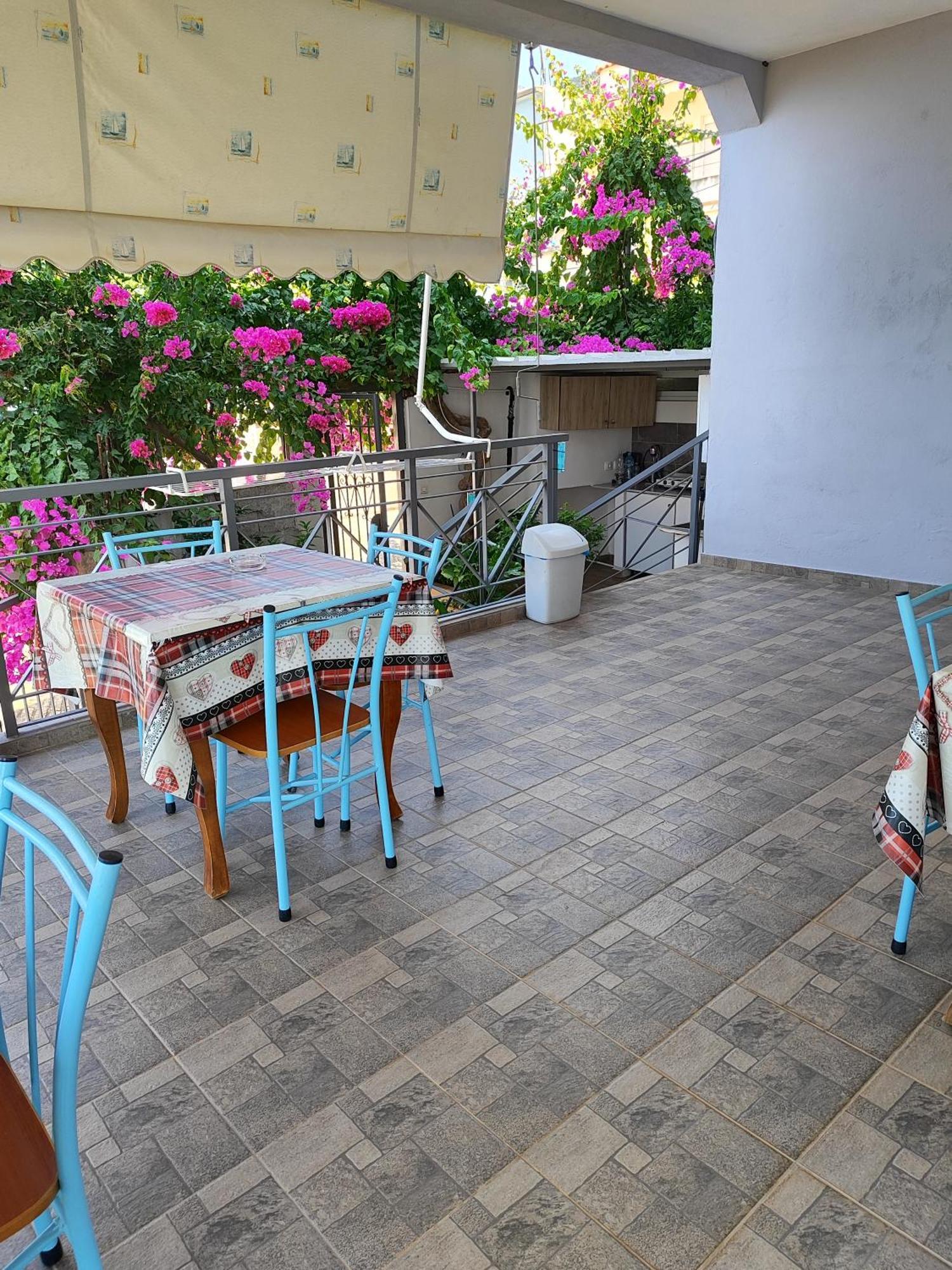 Dagos Rooms Dhermi Bagian luar foto