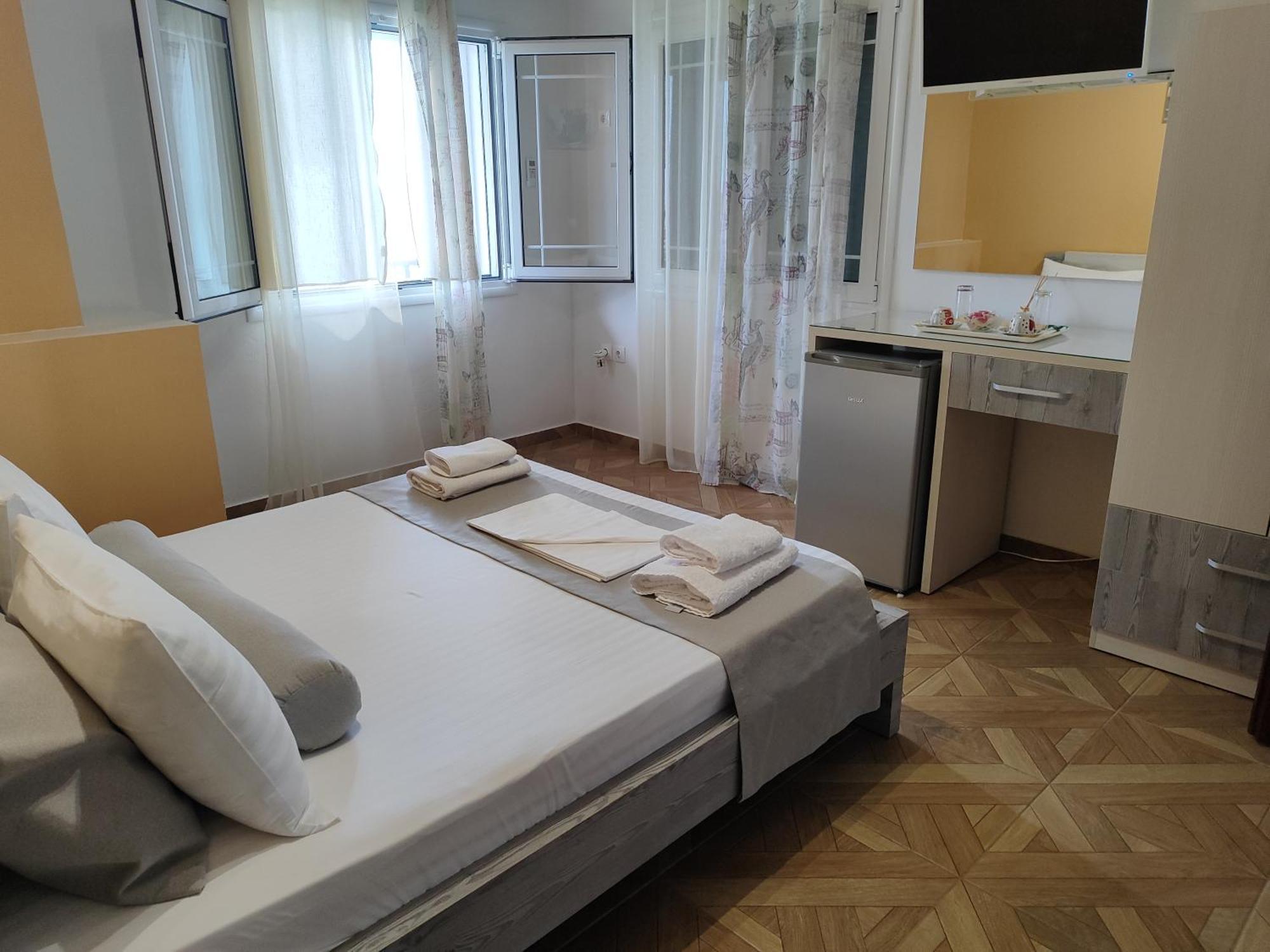 Dagos Rooms Dhermi Bagian luar foto