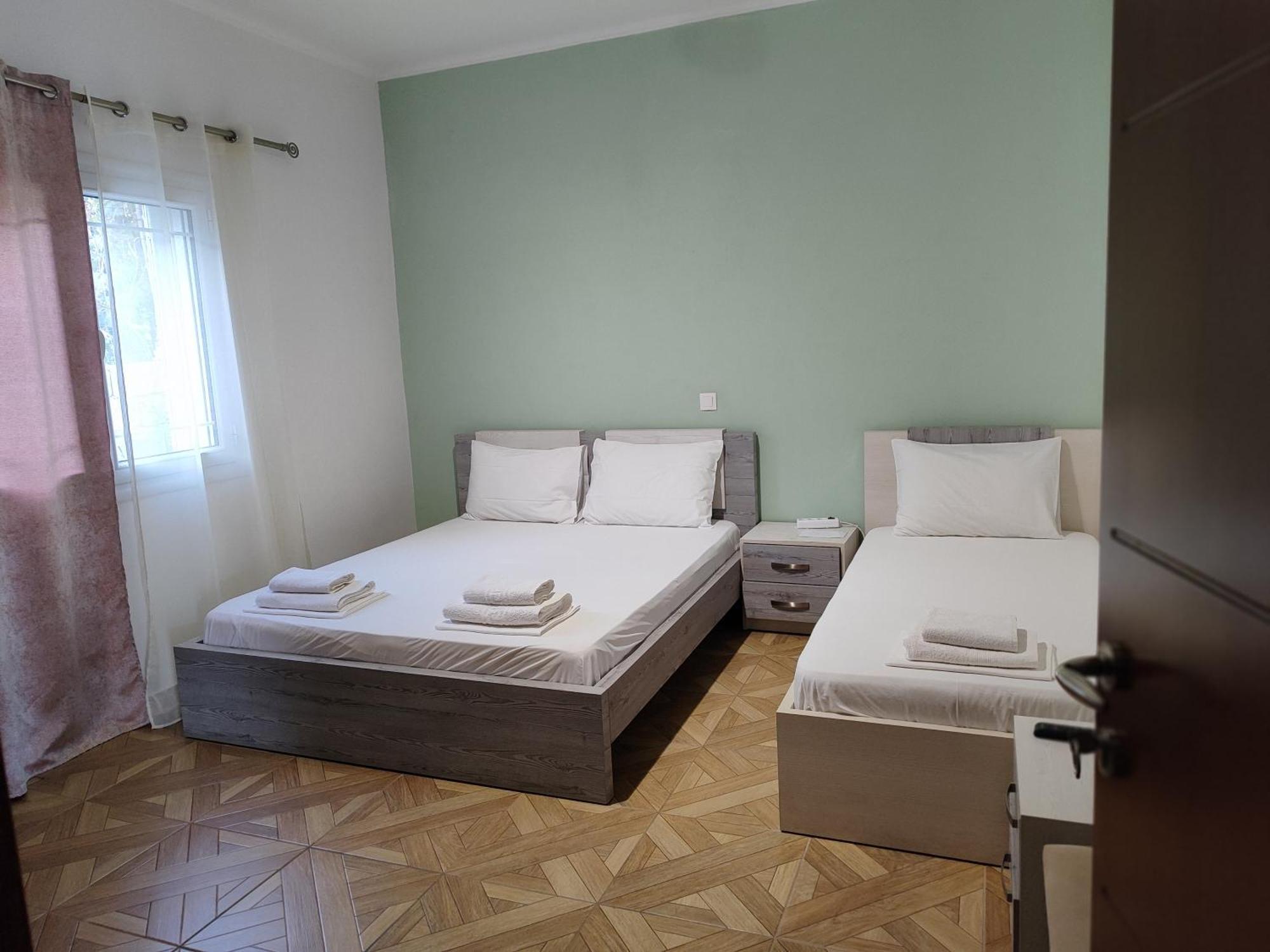 Dagos Rooms Dhermi Bagian luar foto